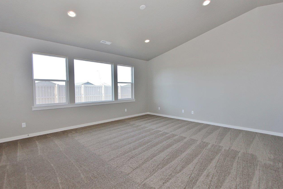 Meadowcrest #6 / 595 S. Alyssa Ave.