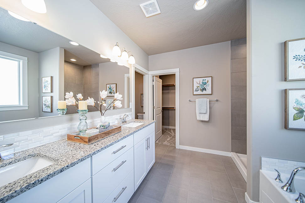 Main Bath 1