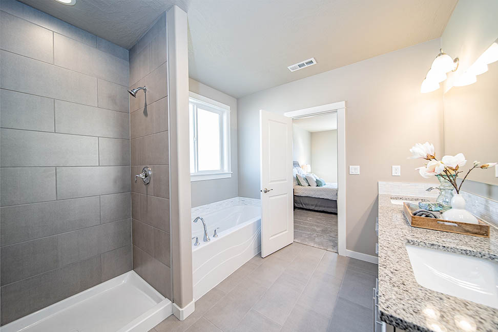 Main Bath 2